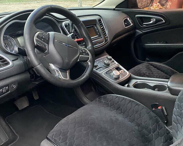 Сірий Крайслер 200, об'ємом двигуна 2.36 л та пробігом 257 тис. км за 9600 $, фото 12 на Automoto.ua