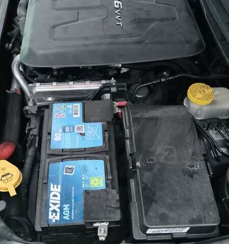 Серый Крайслер 200, объемом двигателя 3.6 л и пробегом 206 тыс. км за 12000 $, фото 7 на Automoto.ua