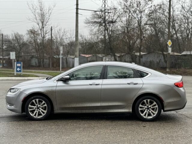 Серый Крайслер 200, объемом двигателя 2.4 л и пробегом 250 тыс. км за 6900 $, фото 4 на Automoto.ua