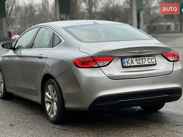 Серый Крайслер 200, объемом двигателя 2.36 л и пробегом 278 тыс. км за 6900 $, фото 1 на Automoto.ua