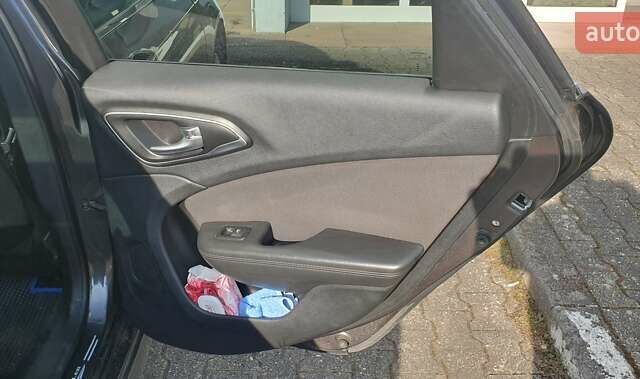 Крайслер 200 2015 в Львове на Automoto.ua Серый Крайслер 200, объемом двигателя 2.4 л и пробегом 230 тыс. км за 8500 $, фото 4 на Automoto.ua