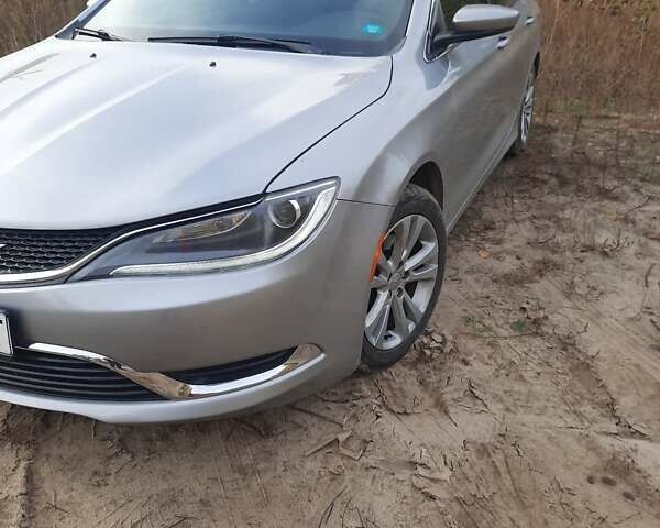 Серый Крайслер 200, объемом двигателя 2.4 л и пробегом 155 тыс. км за 11100 $, фото 13 на Automoto.ua