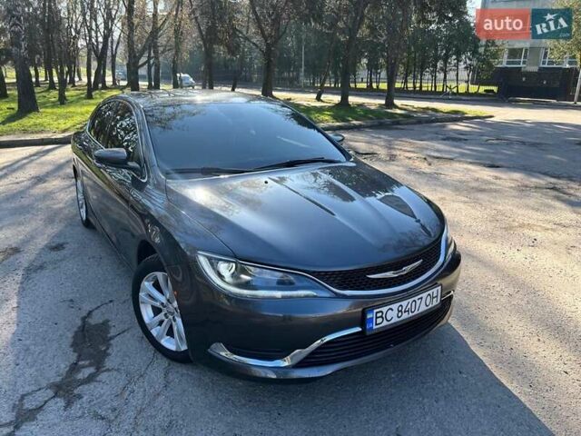 Серый Крайслер 200, объемом двигателя 2.4 л и пробегом 248 тыс. км за 9900 $, фото 8 на Automoto.ua
