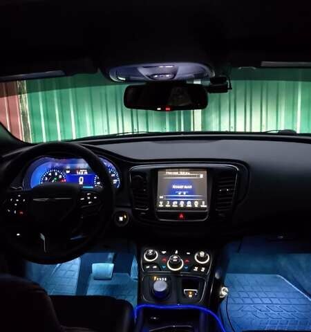 Серый Крайслер 200, объемом двигателя 3.6 л и пробегом 206 тыс. км за 12000 $, фото 12 на Automoto.ua