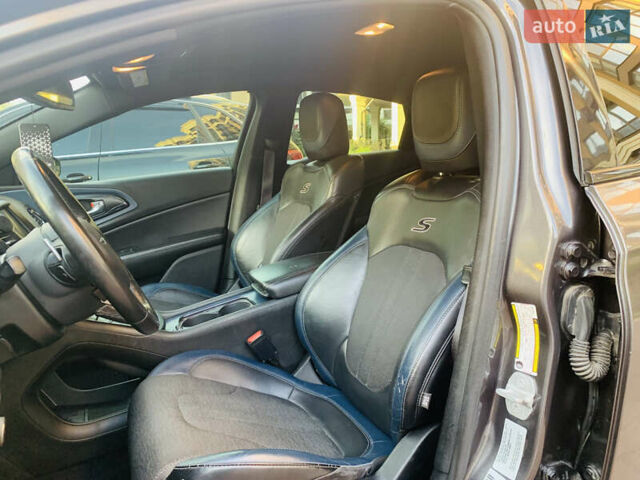 Серый Крайслер 200, объемом двигателя 2.36 л и пробегом 111 тыс. км за 10200 $, фото 46 на Automoto.ua