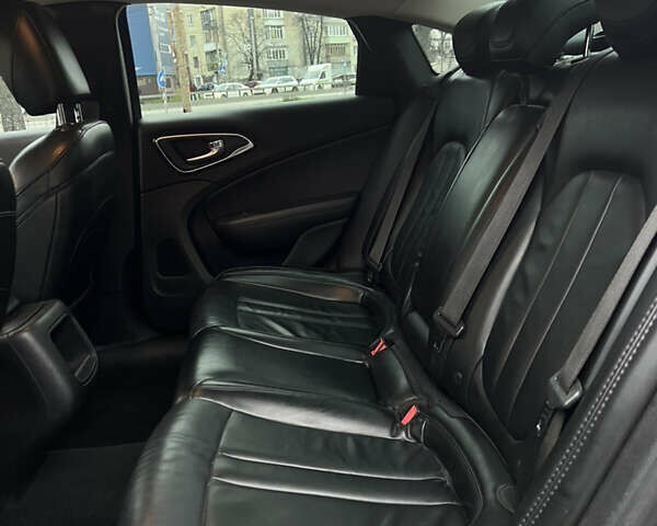 Серый Крайслер 200, объемом двигателя 2.36 л и пробегом 200 тыс. км за 10900 $, фото 37 на Automoto.ua