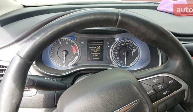 Сірий Крайслер 200, об'ємом двигуна 2.36 л та пробігом 65 тис. км за 11000 $, фото 5 на Automoto.ua