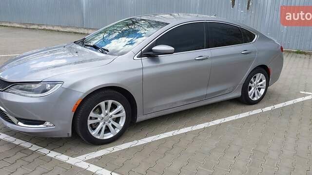 Серый Крайслер 200, объемом двигателя 2.36 л и пробегом 157 тыс. км за 9900 $, фото 21 на Automoto.ua