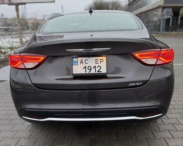Сірий Крайслер 200, об'ємом двигуна 2.4 л та пробігом 109 тис. км за 11500 $, фото 2 на Automoto.ua