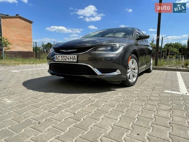 Серый Крайслер 200, объемом двигателя 2.4 л и пробегом 150 тыс. км за 12200 $, фото 3 на Automoto.ua