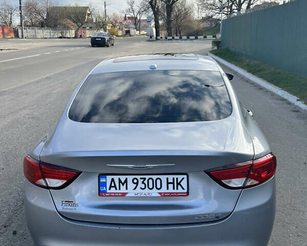 Серый Крайслер 200, объемом двигателя 3.61 л и пробегом 156 тыс. км за 10800 $, фото 16 на Automoto.ua