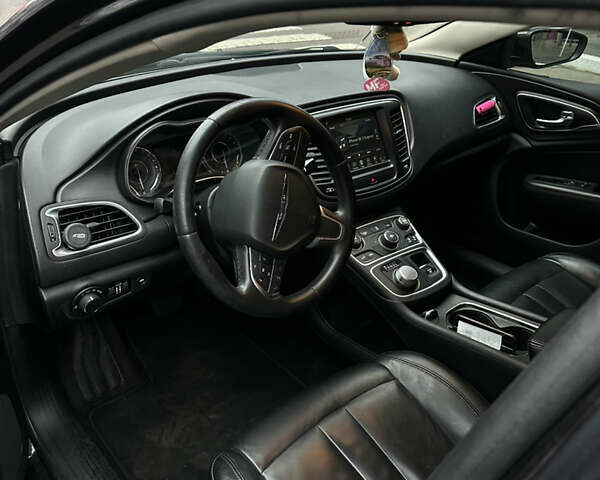 Сірий Крайслер 200, об'ємом двигуна 2.4 л та пробігом 188 тис. км за 10499 $, фото 20 на Automoto.ua