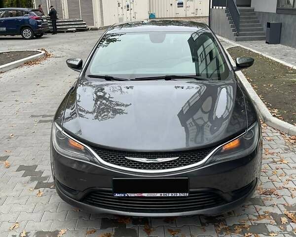 Серый Крайслер 200, объемом двигателя 2.4 л и пробегом 243 тыс. км за 6999 $, фото 5 на Automoto.ua