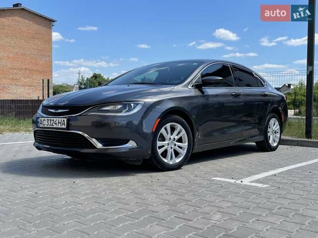 Серый Крайслер 200, объемом двигателя 2.4 л и пробегом 150 тыс. км за 12200 $, фото 1 на Automoto.ua