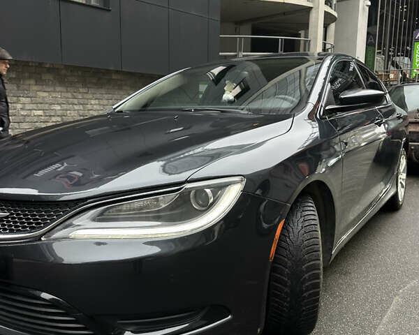 Сірий Крайслер 200, об'ємом двигуна 2.4 л та пробігом 188 тис. км за 10499 $, фото 8 на Automoto.ua