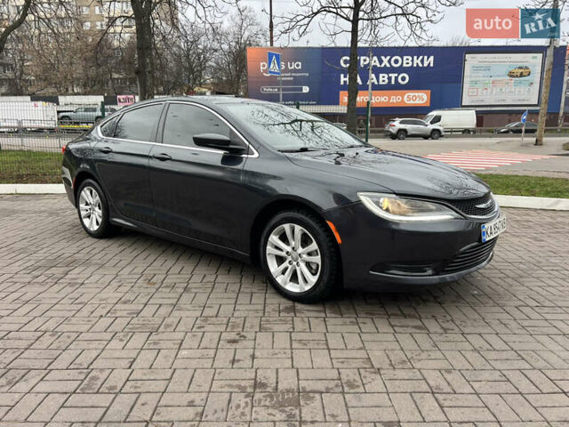 Серый Крайслер 200, объемом двигателя 2.36 л и пробегом 200 тыс. км за 10900 $, фото 9 на Automoto.ua