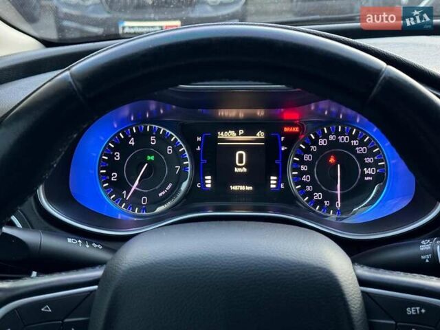 Сірий Крайслер 200, об'ємом двигуна 2.4 л та пробігом 145 тис. км за 10640 $, фото 30 на Automoto.ua