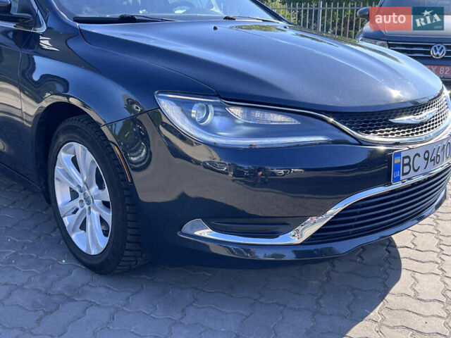 Серый Крайслер 200, объемом двигателя 2.36 л и пробегом 85 тыс. км за 12800 $, фото 3 на Automoto.ua