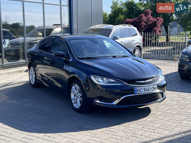 Серый Крайслер 200, объемом двигателя 2.36 л и пробегом 85 тыс. км за 12800 $, фото 2 на Automoto.ua