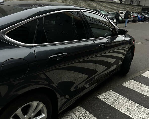Сірий Крайслер 200, об'ємом двигуна 2.4 л та пробігом 188 тис. км за 10499 $, фото 13 на Automoto.ua