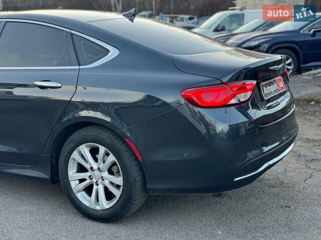 Сірий Крайслер 200, об'ємом двигуна 2.4 л та пробігом 145 тис. км за 10640 $, фото 9 на Automoto.ua