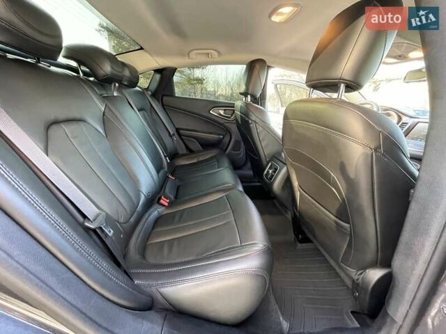 Серый Крайслер 200, объемом двигателя 2.4 л и пробегом 150 тыс. км за 12200 $, фото 20 на Automoto.ua