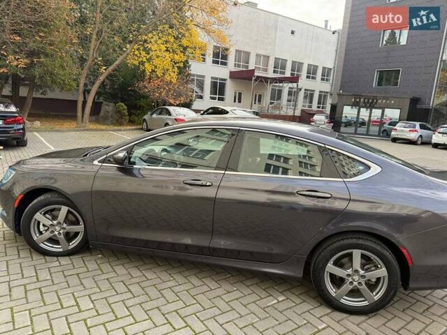 Сірий Крайслер 200, об'ємом двигуна 2.4 л та пробігом 109 тис. км за 11500 $, фото 17 на Automoto.ua