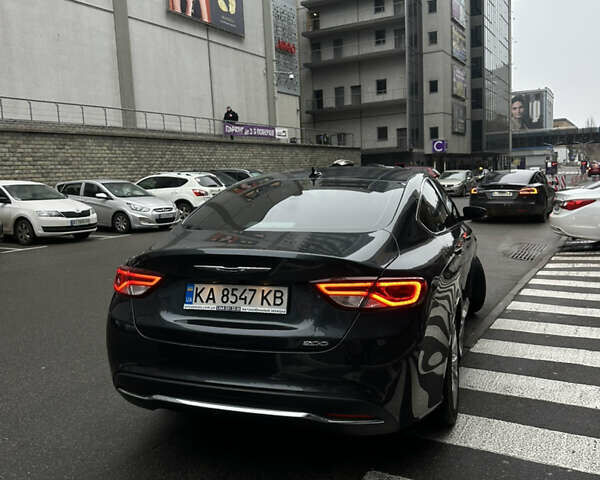 Сірий Крайслер 200, об'ємом двигуна 2.4 л та пробігом 188 тис. км за 10499 $, фото 4 на Automoto.ua