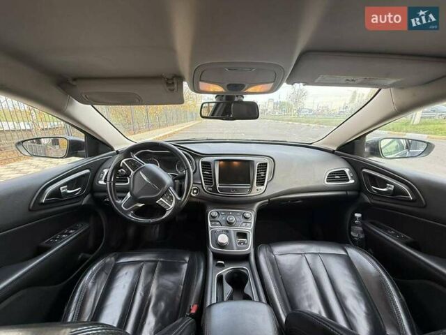 Сірий Крайслер 200, об'ємом двигуна 2.36 л та пробігом 175 тис. км за 8133 $, фото 9 на Automoto.ua