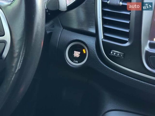 Сірий Крайслер 200, об'ємом двигуна 2.4 л та пробігом 145 тис. км за 10640 $, фото 32 на Automoto.ua