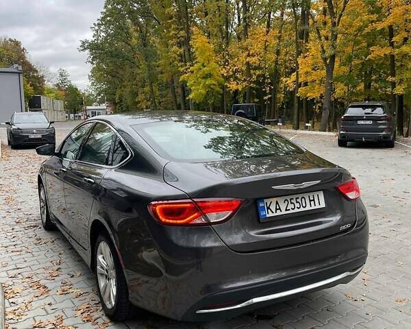 Крайслер 200 2016 у Києві на Automoto.ua Сірий Крайслер 200, об'ємом двигуна 2.36 л та пробігом 187 тис. км за 7800 $, фото 3 на Automoto.ua