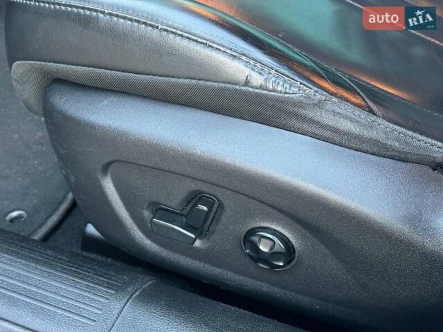 Сірий Крайслер 200, об'ємом двигуна 2.4 л та пробігом 145 тис. км за 10640 $, фото 16 на Automoto.ua