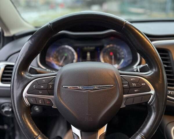 Сірий Крайслер 200, об'ємом двигуна 2.4 л та пробігом 109 тис. км за 11500 $, фото 9 на Automoto.ua