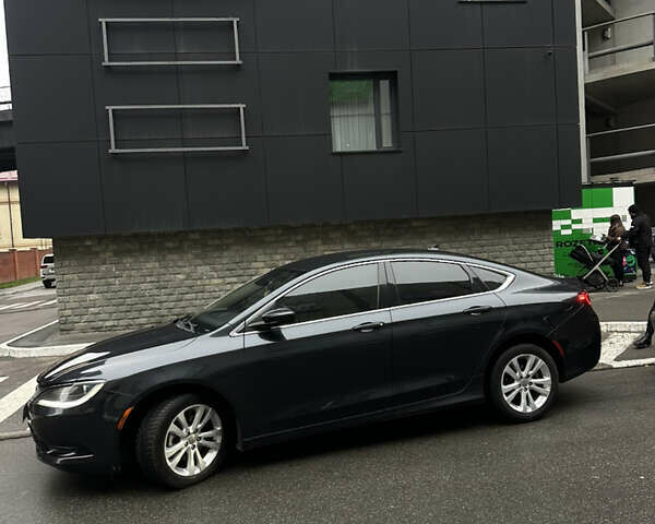 Сірий Крайслер 200, об'ємом двигуна 2.4 л та пробігом 188 тис. км за 10499 $, фото 9 на Automoto.ua