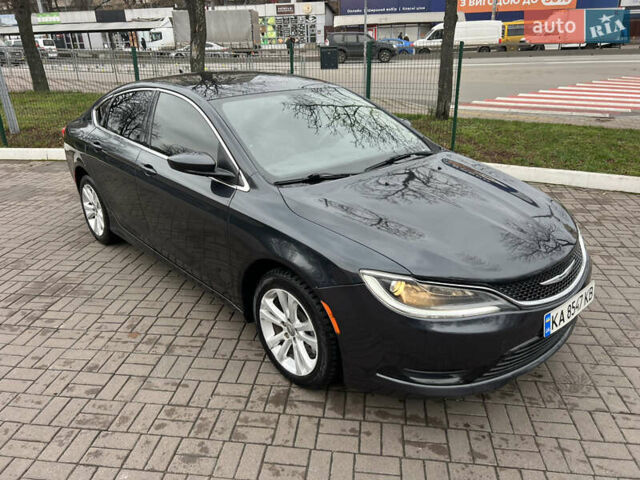 Серый Крайслер 200, объемом двигателя 2.36 л и пробегом 200 тыс. км за 10900 $, фото 8 на Automoto.ua