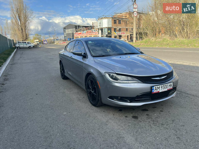 Серый Крайслер 200, объемом двигателя 3.61 л и пробегом 156 тыс. км за 10800 $, фото 26 на Automoto.ua