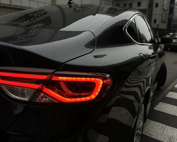 Сірий Крайслер 200, об'ємом двигуна 2.4 л та пробігом 188 тис. км за 10499 $, фото 12 на Automoto.ua