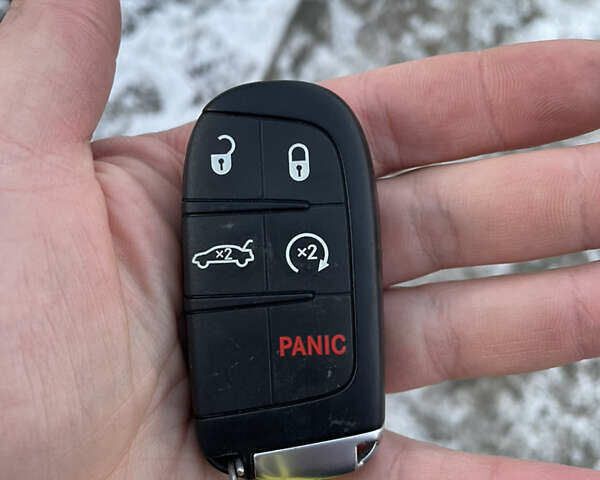 Серый Крайслер 200, объемом двигателя 2.4 л и пробегом 150 тыс. км за 12200 $, фото 8 на Automoto.ua