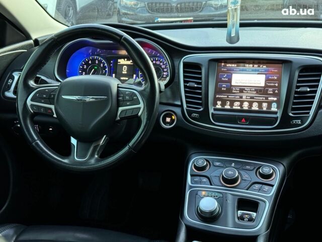 Серый Крайслер 200, объемом двигателя 2.4 л и пробегом 145 тыс. км за 10640 $, фото 26 на Automoto.ua