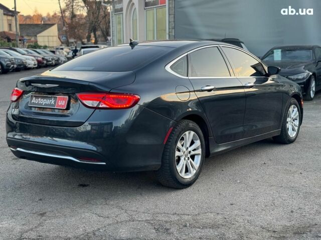 Серый Крайслер 200, объемом двигателя 2.4 л и пробегом 145 тыс. км за 10640 $, фото 5 на Automoto.ua