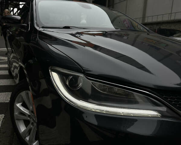 Сірий Крайслер 200, об'ємом двигуна 2.4 л та пробігом 188 тис. км за 10499 $, фото 14 на Automoto.ua