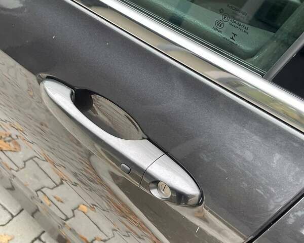 Крайслер 200 2016 у Києві на Automoto.ua Сірий Крайслер 200, об'ємом двигуна 2.36 л та пробігом 187 тис. км за 7800 $, фото 7 на Automoto.ua