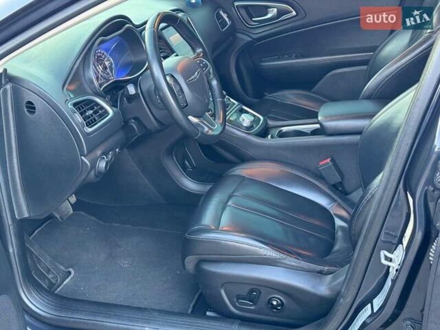 Сірий Крайслер 200, об'ємом двигуна 2.4 л та пробігом 145 тис. км за 10640 $, фото 14 на Automoto.ua