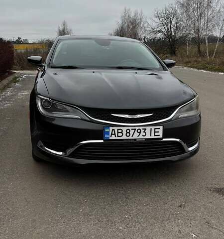 Серый Крайслер 200, объемом двигателя 2.36 л и пробегом 78 тыс. км за 10200 $, фото 2 на Automoto.ua