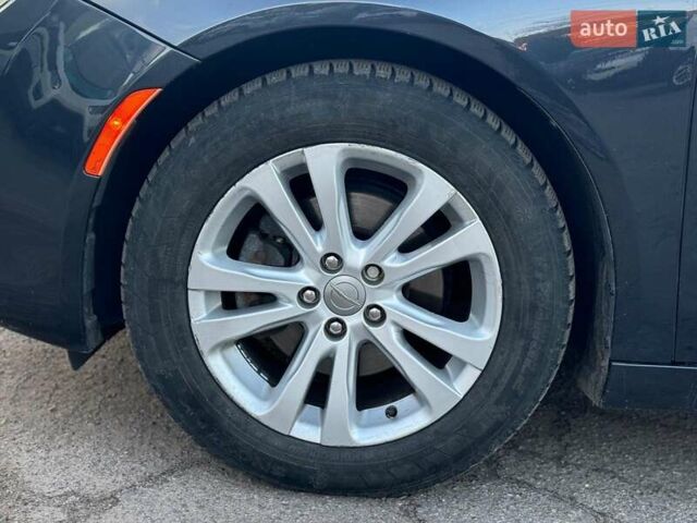 Сірий Крайслер 200, об'ємом двигуна 2.4 л та пробігом 145 тис. км за 10640 $, фото 11 на Automoto.ua