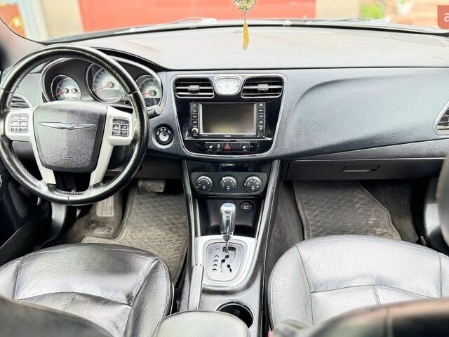 Синій Крайслер 200, об'ємом двигуна 2.36 л та пробігом 208 тис. км за 6300 $, фото 2 на Automoto.ua
