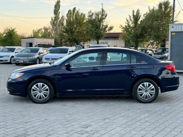 Синий Крайслер 200, объемом двигателя 0 л и пробегом 154 тыс. км за 7200 $, фото 3 на Automoto.ua