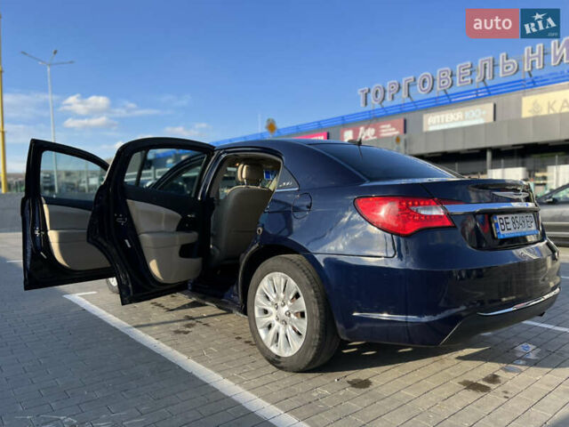 Синій Крайслер 200, об'ємом двигуна 2.4 л та пробігом 133 тис. км за 8800 $, фото 4 на Automoto.ua