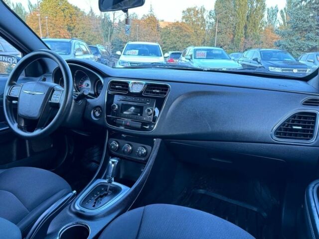 Синий Крайслер 200, объемом двигателя 0 л и пробегом 154 тыс. км за 7200 $, фото 10 на Automoto.ua