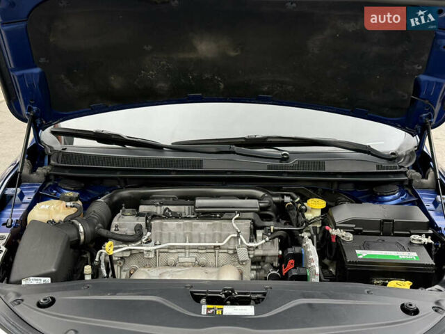 Синий Крайслер 200, объемом двигателя 2.36 л и пробегом 217 тыс. км за 8499 $, фото 11 на Automoto.ua